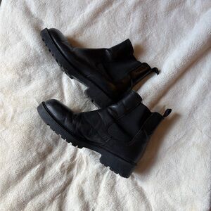 Black Women's Chelsea Lug-Soled Ankle Boots